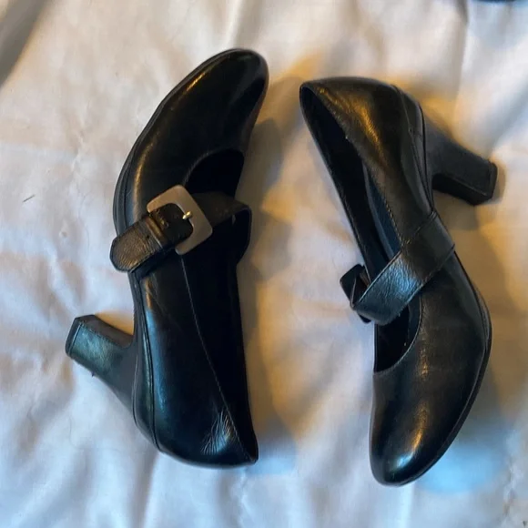 Clark Artisan Pumps, size 10 - Picture 4 of 9